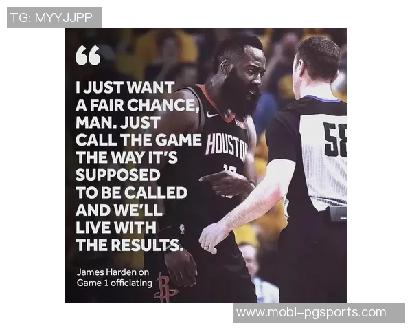 裁判报告揭示布克与詹姆斯接触细节影响比赛判罚的关键时刻