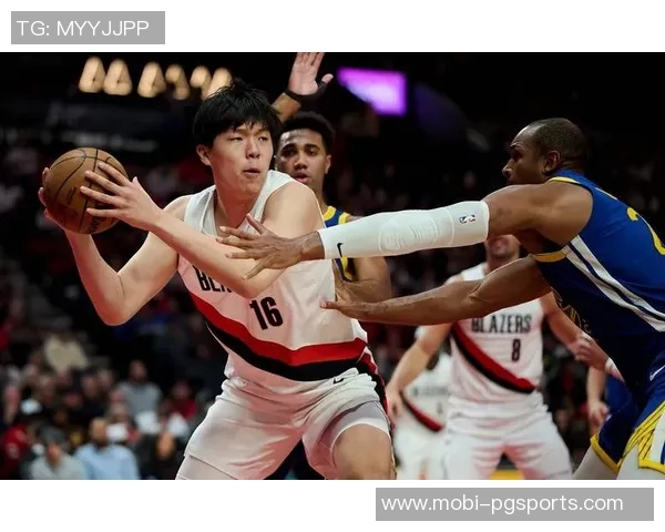 开拓者客场逆转勇士霸气抢下篮板球展现强大实力 开拓者客场逆转勇士霸气抢下篮板球展现强大实力